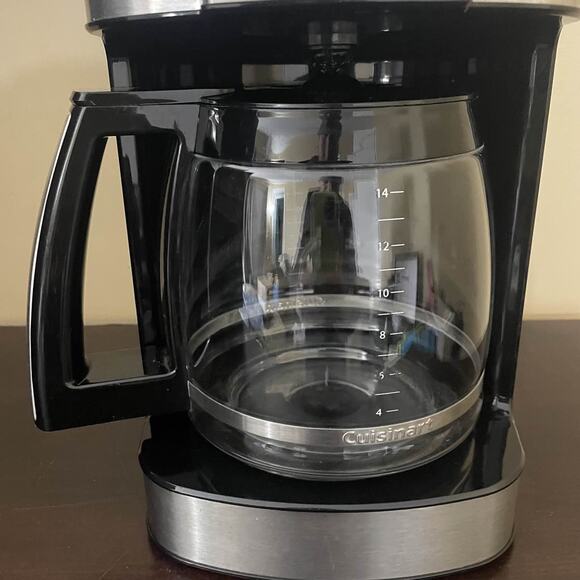 Cuisinart CBC-7400PC Brew Central 14-Cup Programmable Coffee Maker - Picture 4 of 9